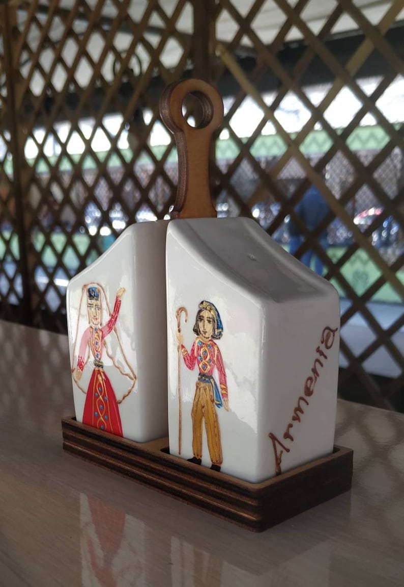 Armenian solt /& pepper shaker set hand painted armenian girl and boy