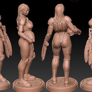 Pode incluir: Quatro figuras detalhadas de resina cinza não pintadas de uma personagem feminina com armadura futurista e empunhando armas. As figuras estão em diferentes posturas e são exibidas em bases individuais.