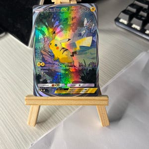 Cartão Pokémon TCG Pocket App - Réplica personalizada de arte imersiva de Pikachu