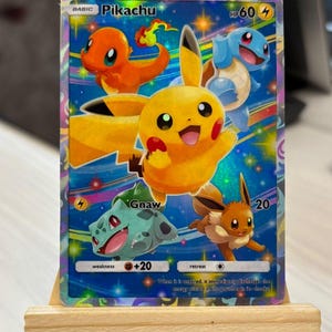 Pikachu PROMO "Feliz Ano Novo" Arte Alternativa Completa Réplica Personalizada Pokémon Pocket TCG App Card