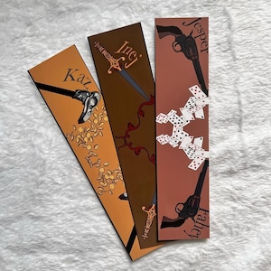 Drie op "Six of Crows" GENSPIREERDE bladwijzers, bladwijzersets, cadeaus voor lezers, Kaz Brekker, cadeaus voor boekenwurmen, Shadow and Bone, YA