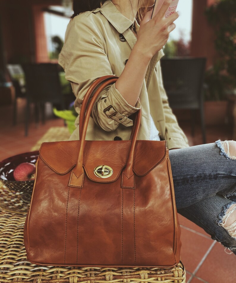 Guelfa handbag in real leather