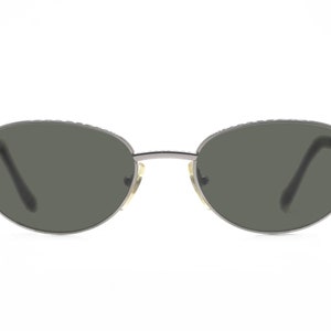 Lunettes De Soleil Byblos - Monture Noire Métal Et Plastique - Lentes Noires - Style Avvolgente - Occasion