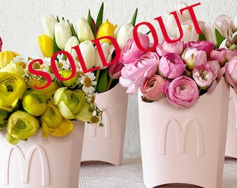 Fleurs des Frites - PALE PINK - Contemporary POP Art -Table and Wall Vase