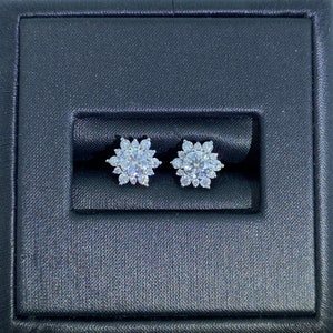 14K Gold T.W. round cut Lab Diamond Earrings/Flower Cluster Style (G22)