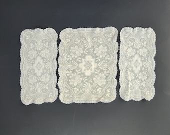 Vintage Lace doilies, lace table placemats