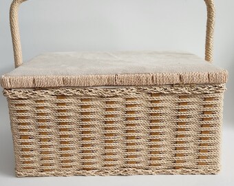 Vintage sewing basket,  vintage knitting basket