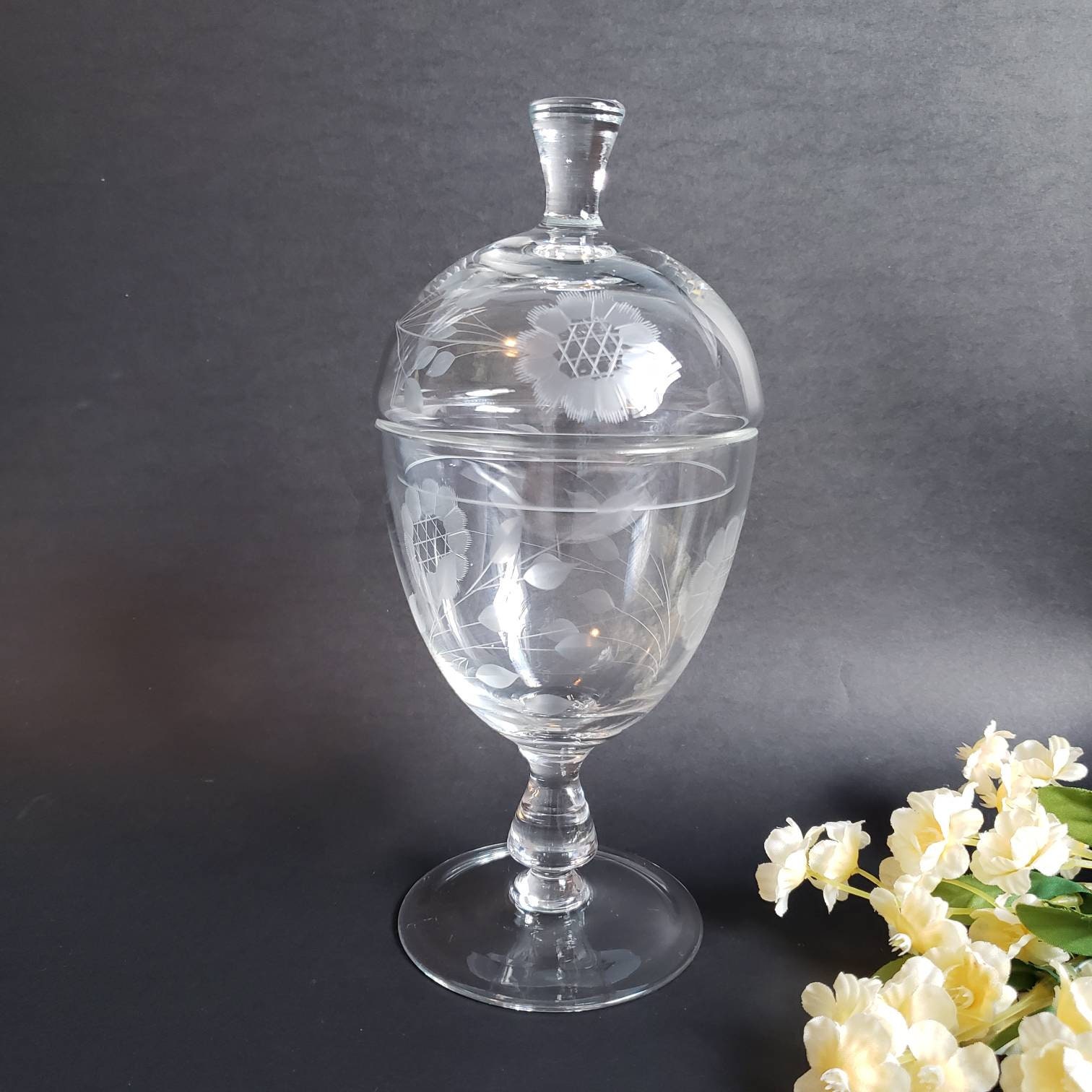 Large Glass Apothecary Candy Jar – Footed Globe Bowl With Lid