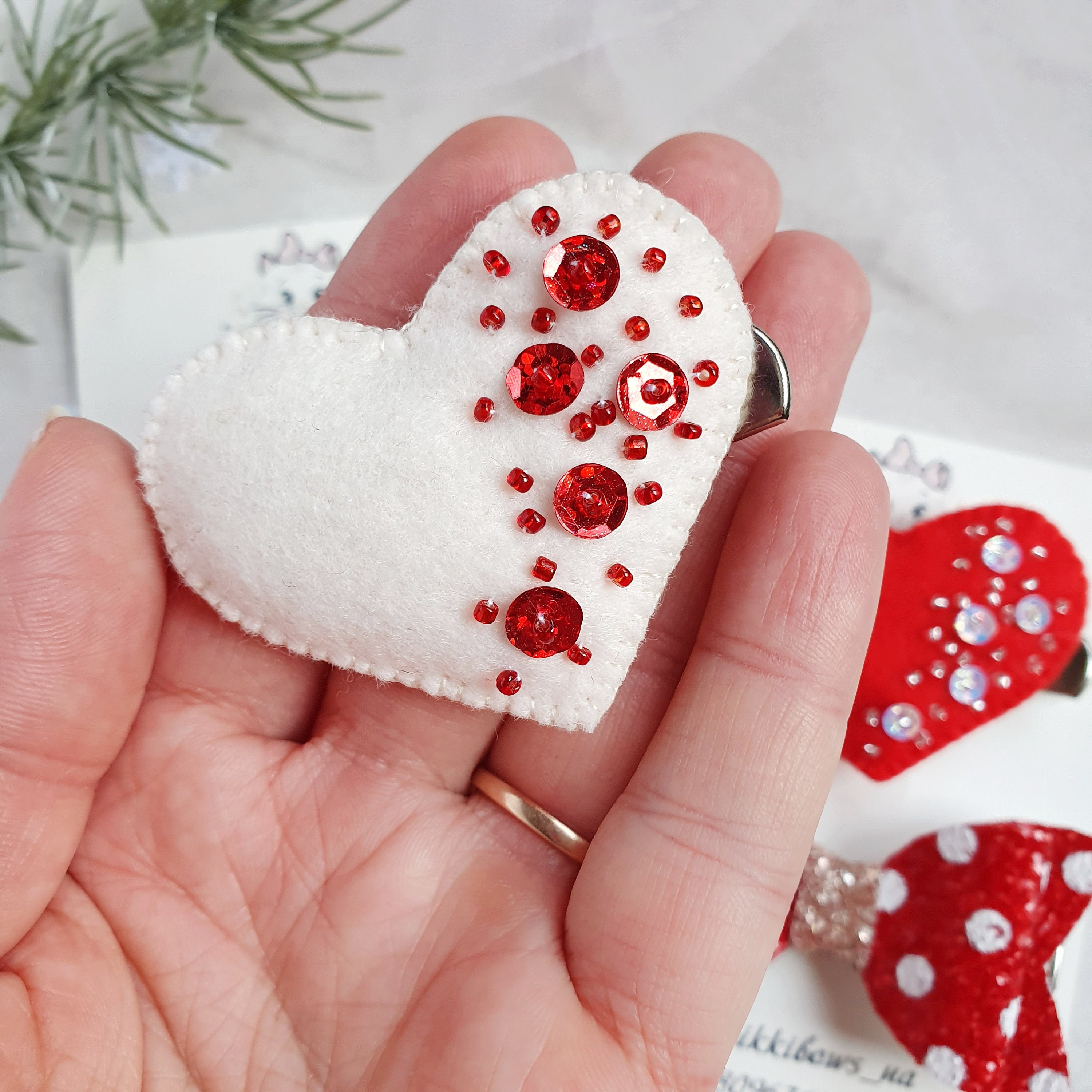 Valentins-Haarschleifen Für Mädchen – Mit Rotem Herz, Haarspangen Für Festliche Frisuren