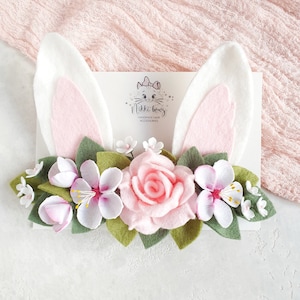 Witte konijnenoren hoofdband, vilten lentebloemkroon, babymeisje hoofdband, dierenoren hoofddeksel, bosrijke hoofdband, paashaas outfit