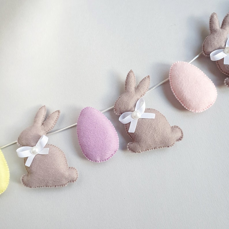 Felt Easter Bunny and Eggs Garland, Spring Decor - Etsy