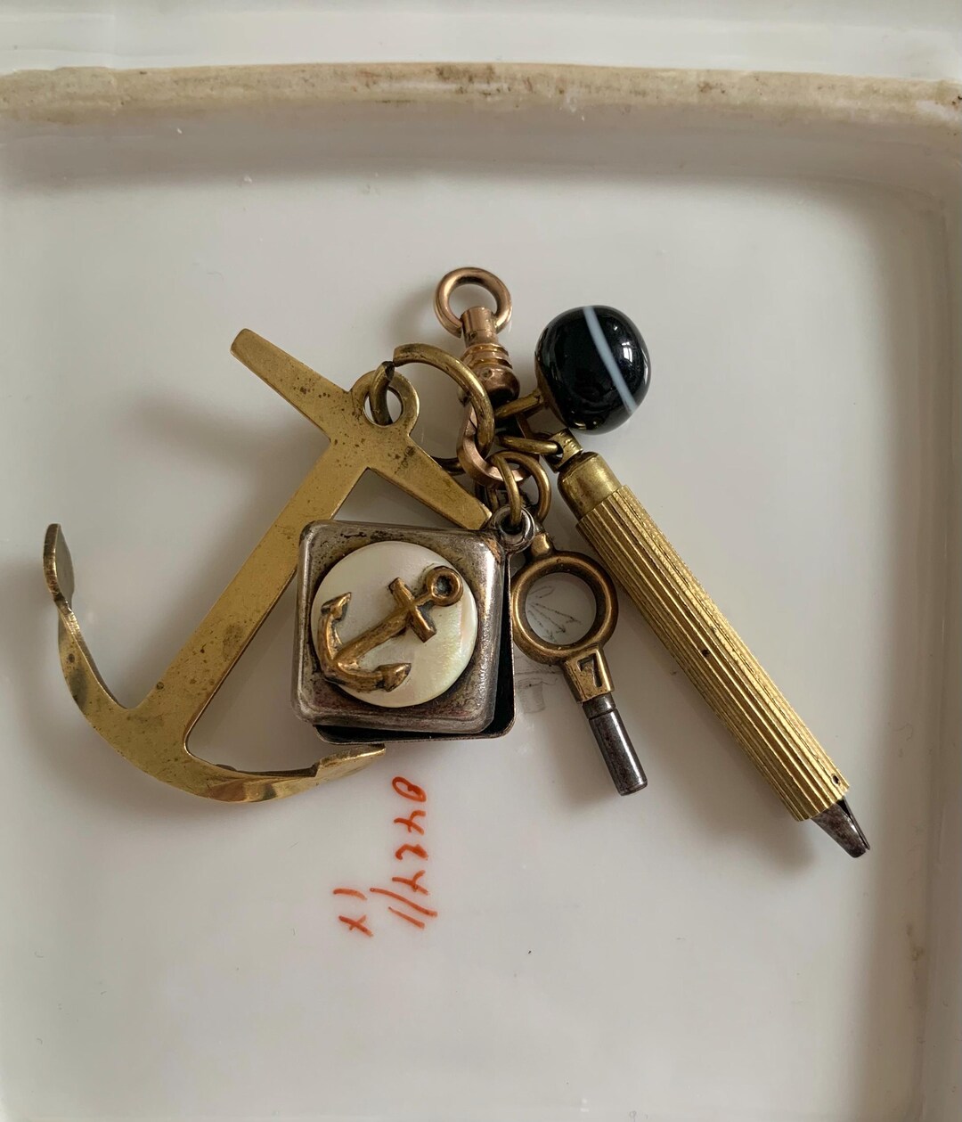 Broche Ancienne Signée Antoinette - Plaqué Or 1/20, Cristal Bleu Et Blanc