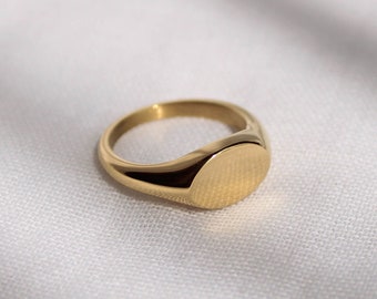 18k Gold Signet Ring, Signet Pinky Ring, Gold Pinky Ring, Oval Signet Ring, Signet Gold Rings, Gift For Women