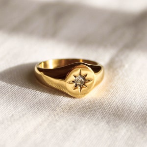 18k Gold Signet Ring, CZ North Star Ring, Signet Pinky Ring, Star Signet Ring, Dainty Gold Ring, Statement Ring, Pinky Ring For Women zdjęcie 1