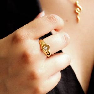 18k Gold Signet Ring, CZ North Star Ring, Signet Pinky Ring, Star Signet Ring, Dainty Gold Ring, Statement Ring, Pinky Ring For Women zdjęcie 2