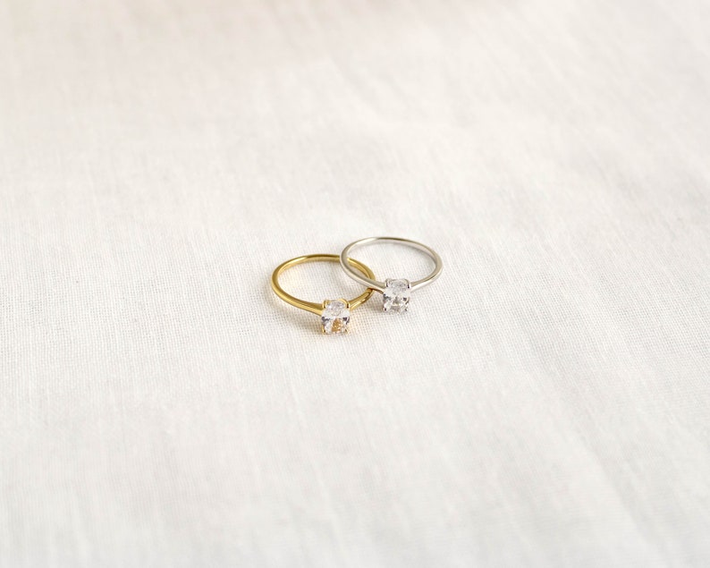 Anillo solitario de corte ovalado de plata, anillo de compromiso ovalado, anillo de promesa de plata, anillo de propuesta delicada, anillo de diamantes CZ ovalado, regalo para mujeres imagen 5