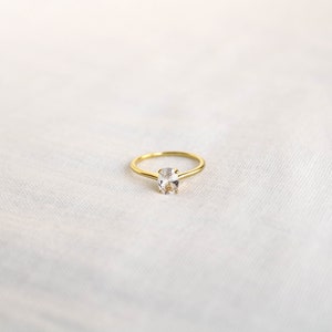 Ovaal geslepen Solitaire Ring, 18k vergulde ovale verlovingsring, belofte ring, sierlijke voorstel ring, ovale diamanten ring, cadeau voor vrouwen afbeelding 7