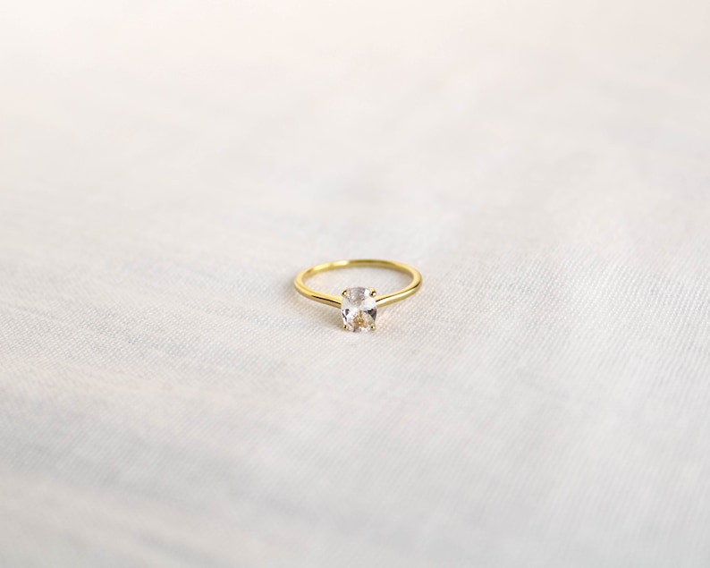 Oval Cut Solitaire Ring, 18k Gold Plated Oval Engagement Ring, Promise Ring, Dainty Proposal Ring, Oval Diamond Ring, Gift For Women imagem 7