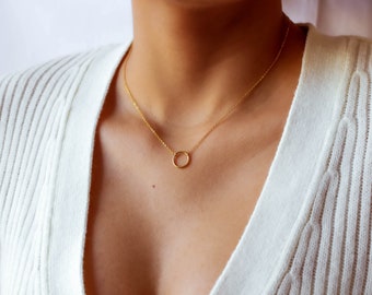 Sierlijke cirkel ketting, 18k vergulde ketting, kleine cirkel ketting, bruidsmeisjes ketting, vriendschap ketting, cadeau voor vrouwen