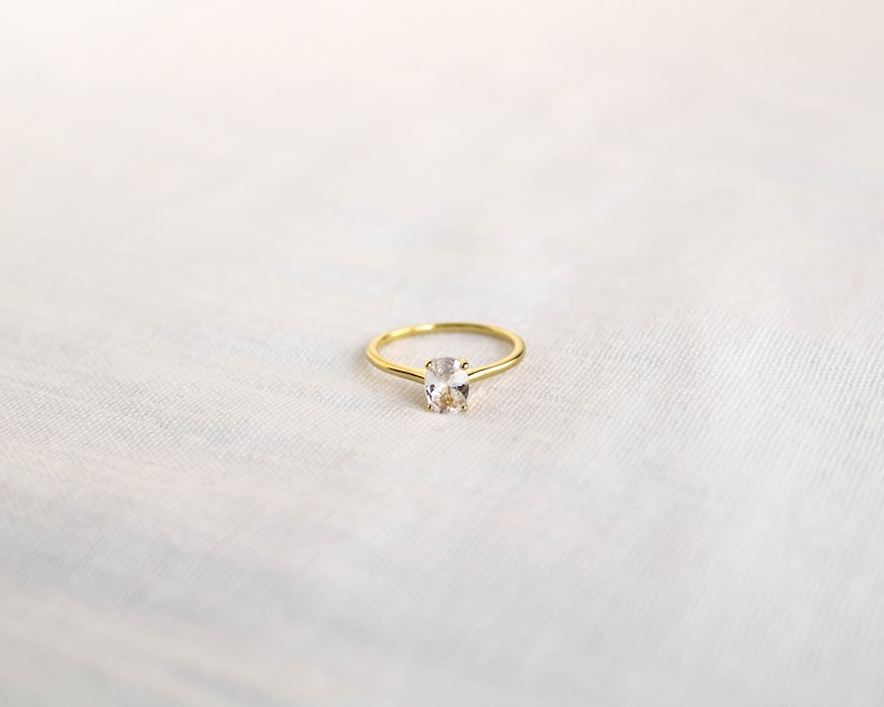 Anillo solitario de corte ovalado de plata, anillo de compromiso ovalado, anillo de promesa de plata, anillo de propuesta delicada, anillo de diamantes CZ ovalado, regalo para mujeres imagen 3