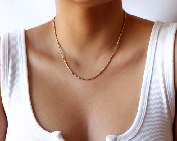 Thin gold cheap chain womens