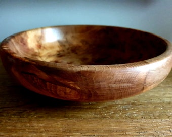 Oak handcrafted bowl