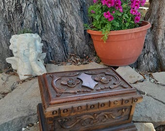 Personalized Wooden Jewelry Box with 8-Sequence Combination Lock. A Gift for Mom.