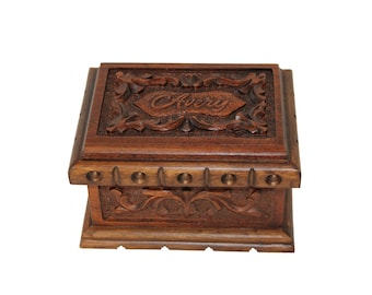 Caja rompecabezas de 4 pasos con llave oculta en un compartimento secreto, personalización tallada a mano, amplio espacio de almacenamiento con cerradura, interior de terciopelo.