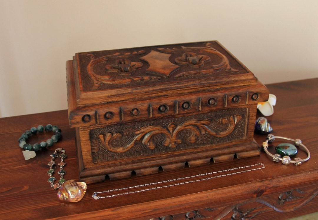 Personalized Men's Secret Locking Jewelry Box With Hidden Key in Secret