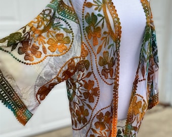 Cache-poussière kimono en dentelle tie-dye : peignoir vert et marron