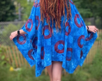 Kimono en coton bio teint à la main : peignoir bleu et rouge tie-dye
