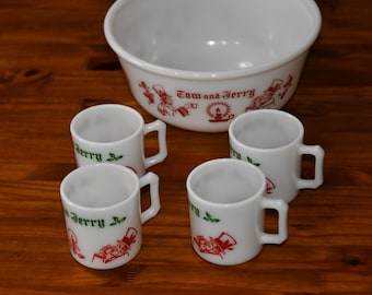 Vintage Tom & Jerry Christmas Punch bowl And 4 Mugs