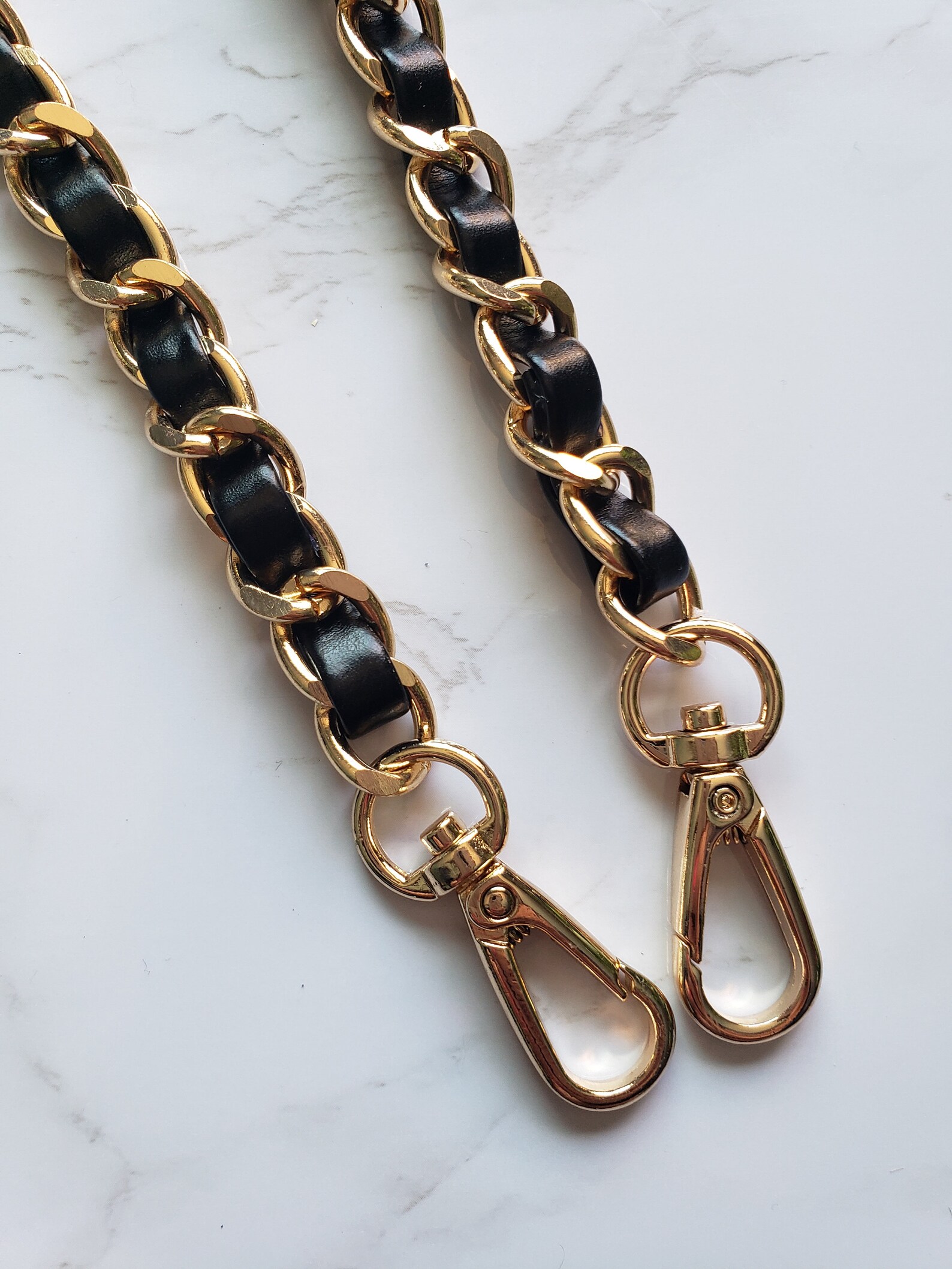 hvisk chain strap