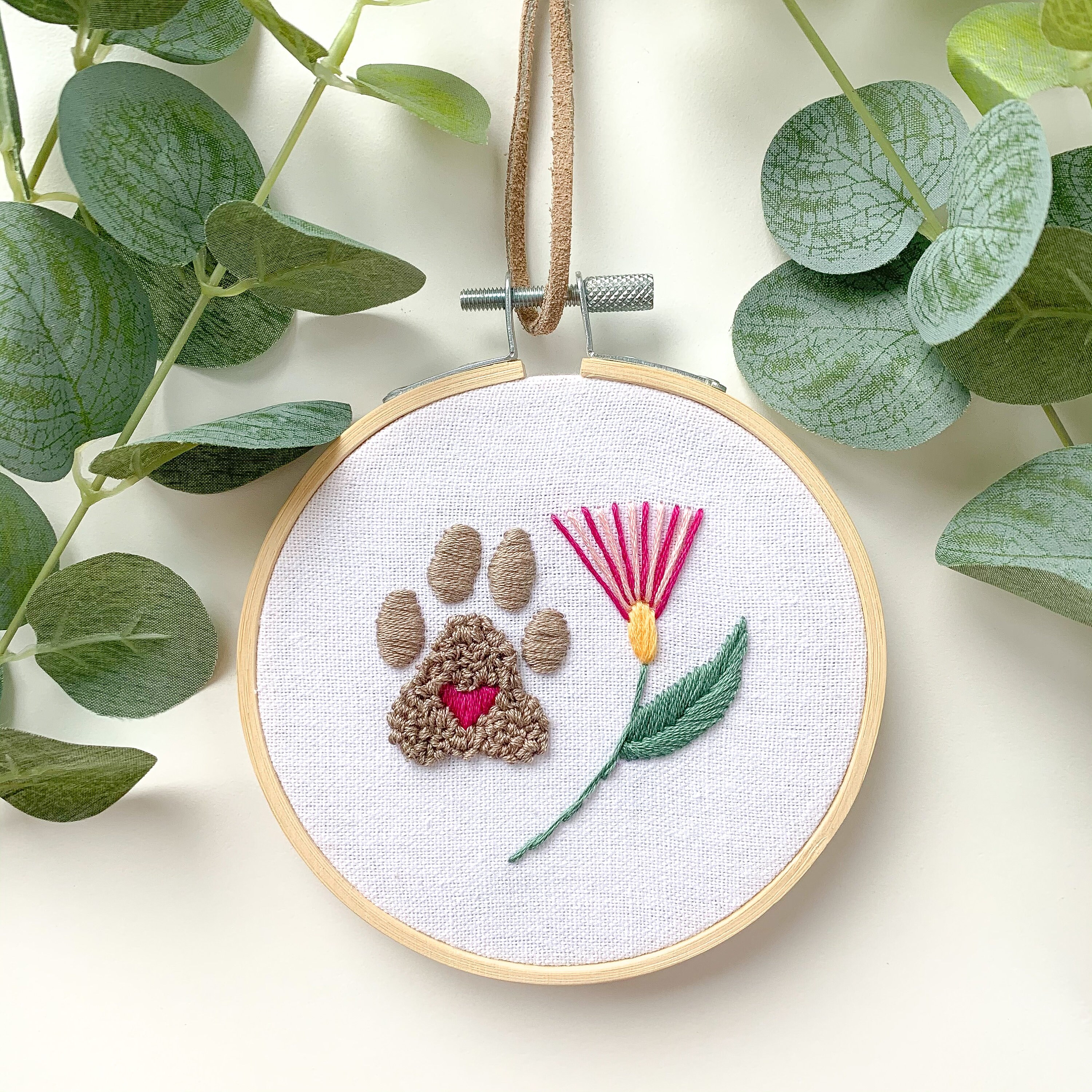 Paw Print and Flower Hand Embroidery Pattern Dog Embroidery - Etsy Israel Paw Print and Flower Hand Embroidery Pattern Dog Embroidery - Etsy Israel