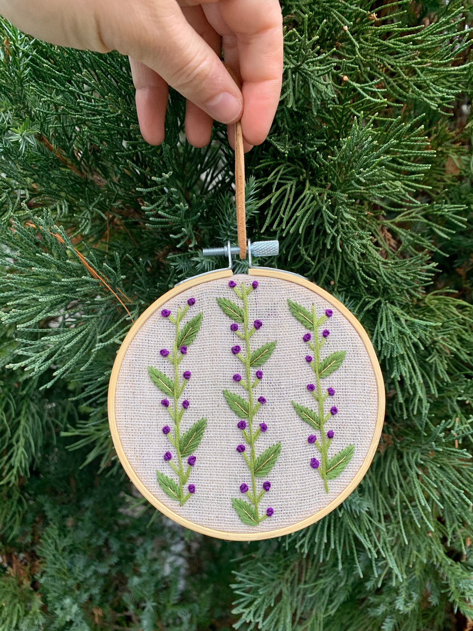 Berries and vines jessecmault pattern hand jessecmault pattern  etsy