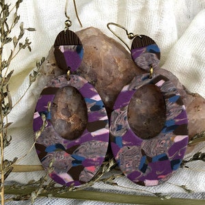 Geode 55 / pendientes de arcilla polimérica hechos a mano / pendientes boho colgantes / arcilla polimérica y latón sin níquel