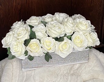 Red rose arrangement, Flower arrangement for her, White Rose arrangement, Silk rose arrangement, Table centerpiece, home decor arrangement,