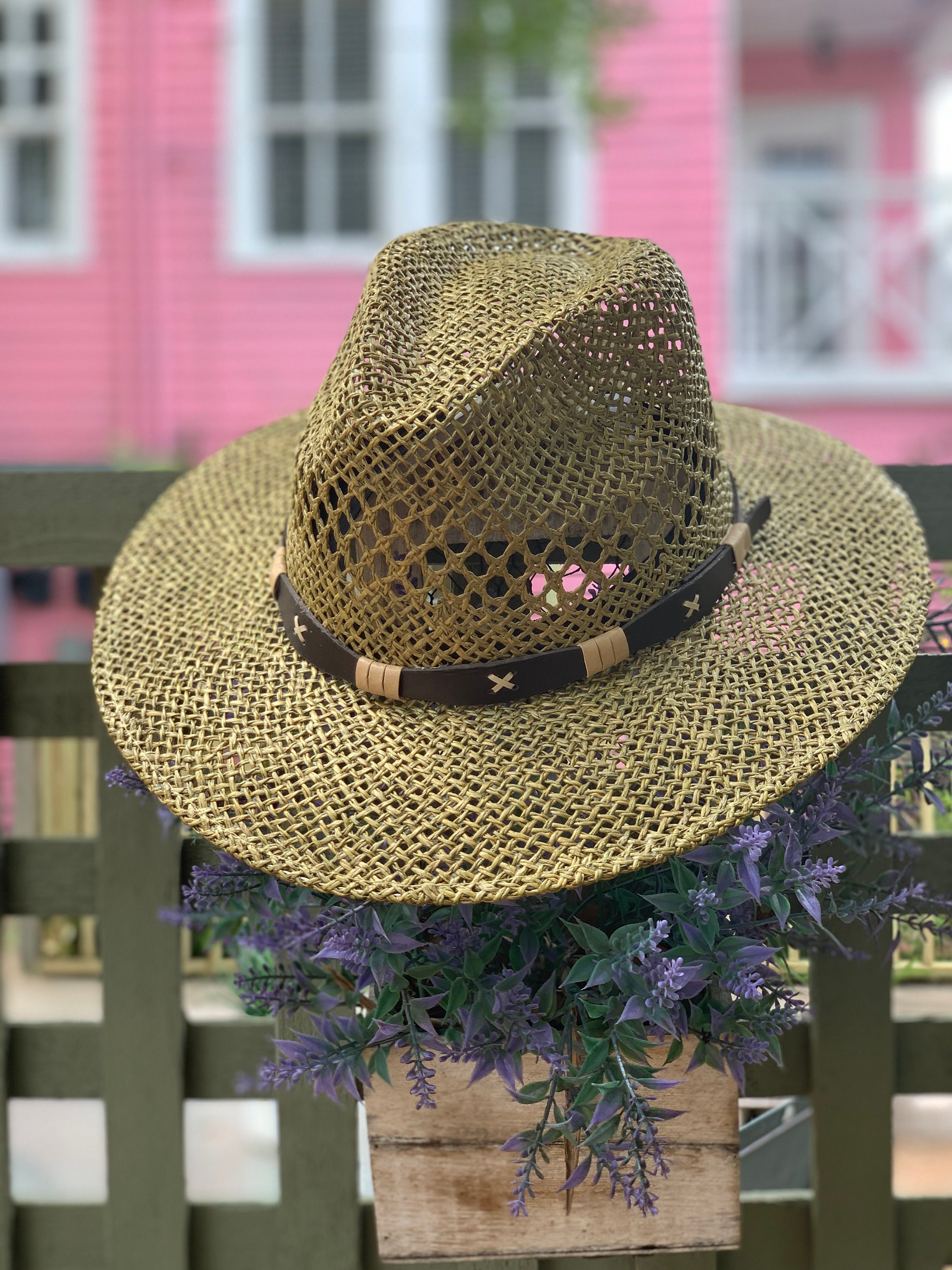 HUSH PUPPIES Mens Western Straw Cowboy Hat Band Wide Brim Feathers Sz 6 3/4  EUC