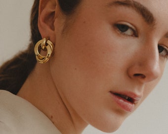 Große goldene Ohrringe | Vergoldete große Ohrstecker | Gedrehte Ohrringe | Ausgefallene Ohrringe Gold | Frauen Schmuck