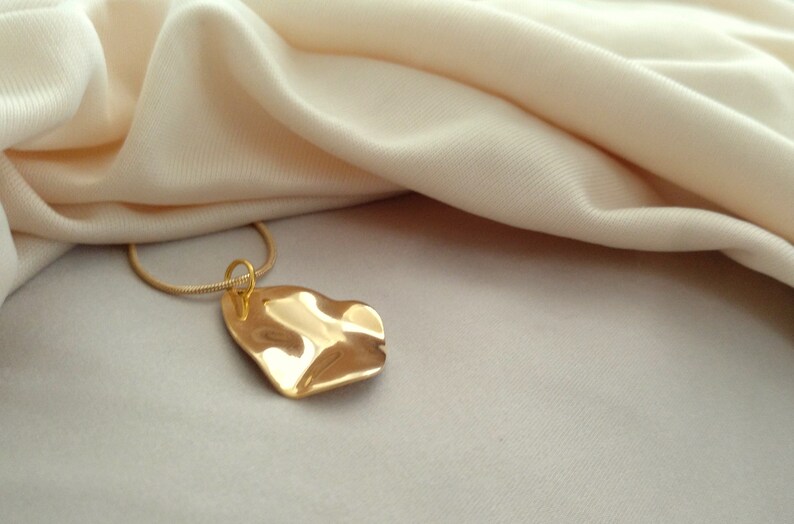 18k gold plated necklace with pendant