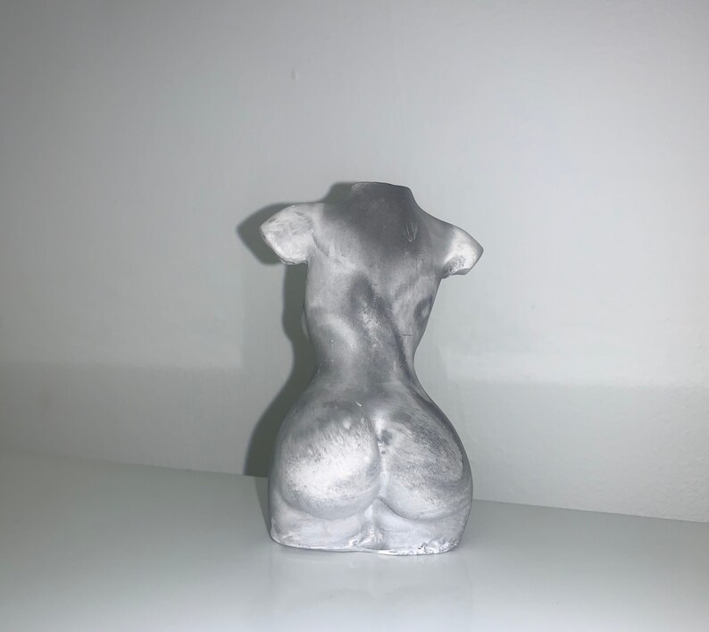 Concrete Body Figure x Grey Marble