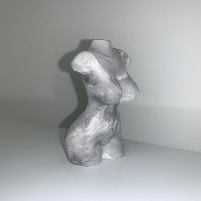 Concrete Body Figure x Grey Marble