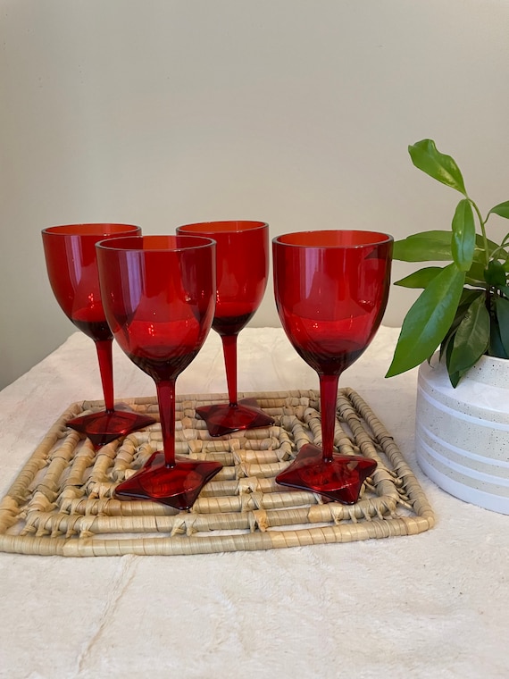 Star Bottom Red Durable Wine Glasses / Red Cups / Christmas