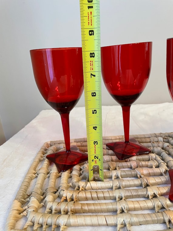 Star Bottom Red Durable Wine Glasses / Red Cups / Christmas Glasses  /holiday Glassware / Red Goblets / Stained Plastic Cups / Durable Cups 