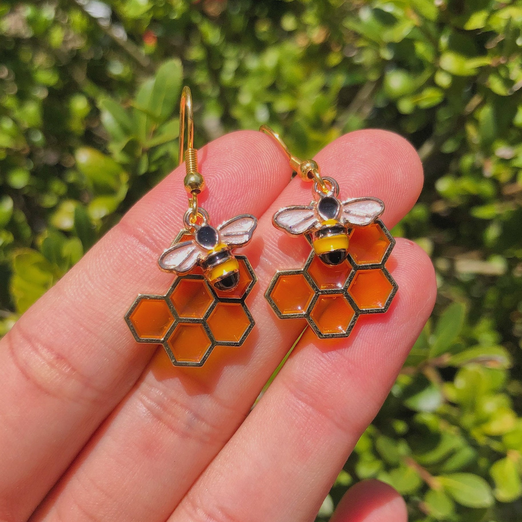 Hypoallergenic Bee & Honeycomb Earrings With 18K Gold-plated Hooks
