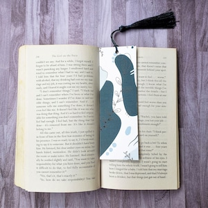 Abstract Bookmark for Women, Book Lover Gift for Her, Book Club Gift for Friends, Cute Bookmarks With Tassel, Green Bookmark for Sister