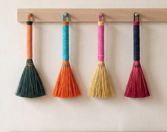 Bright Seagrass Brushes