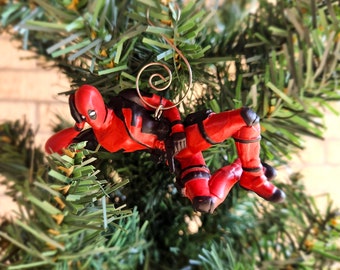 Deadpool-figur (sexig pose) julgransprydnad
