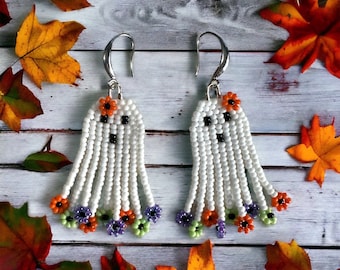 Halloween Flower Ghost Earrings, Beaded Ghost Earrings, Halloween Earrings, Fall Jewelry, Autumn trends