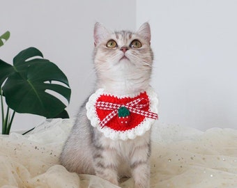 Red strawberry knitted yarn bib / collar ( cat accessories, small animal accessories, cat gifts, knitted, yarn, collars)